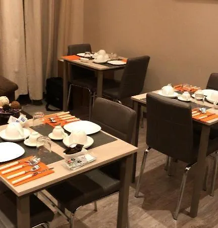 Relaise Luxury Sistina بيت ضيافة
